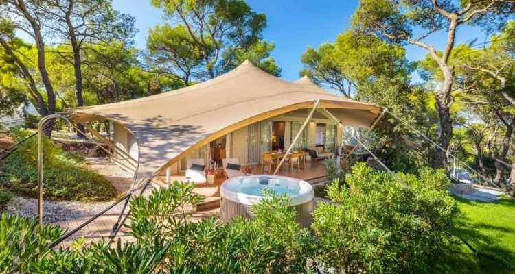 [Medulin] Arena One 99 Glamping 4*: 2 noćenja za dvije ili više osoba u odabranom glamping šatoru!
