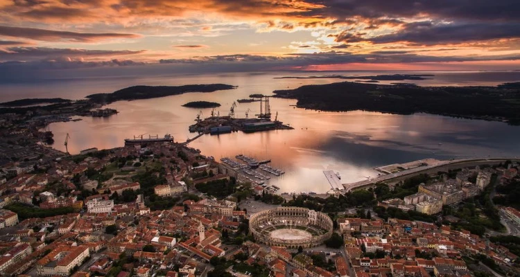 [Pula] City Center Accommodation****: Vikend na moru!