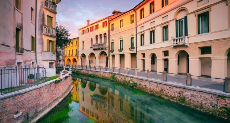 [TREVISO] ¨Mala Venecija¨ - Istražite povijesni talijanski grad Treviso i uživajte u povijesti, kulturi i ukusnoj hrani i piću!
