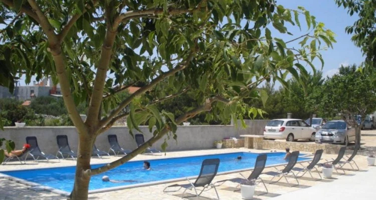 [Vodice] Pansion Bonaca***: Lipanjski odmor u Srimi!